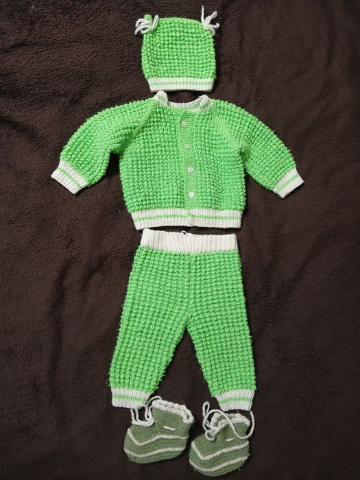 В'язаний костюмчик