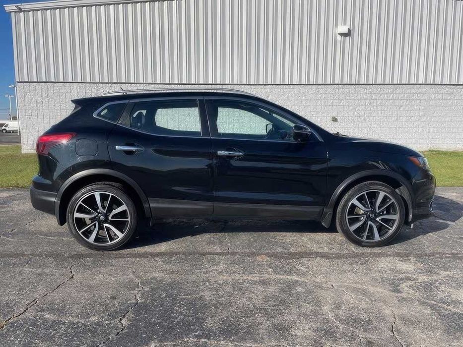 Nissan Rogue Sport S      2019
