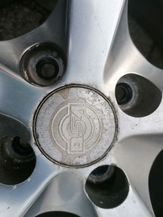 Jantes liga leve BSA, estava instalada numa combi/opel corsa