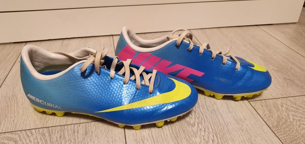 Korki NIKE Mercyriał rozmiar 36 wkładka 23cm