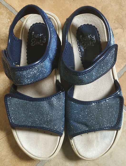 КедиWaldi  33р.,босоніжки  33 р.