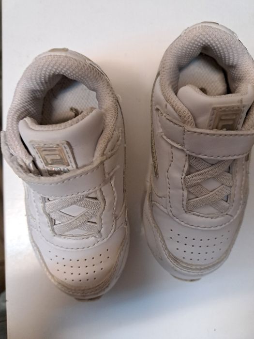 Sapatilhas T.23 - Fila -  em pele Brancas