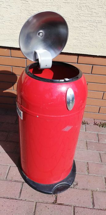 Kosz na śmieci śmietnik czerwony metalowy zewnętrzny