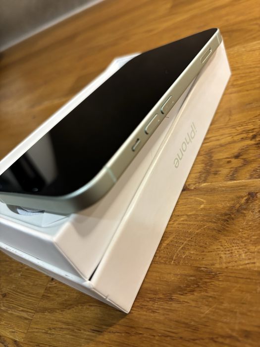 iPhone 15 128 GB – Zielony | 100% baterii  – Stan idealny