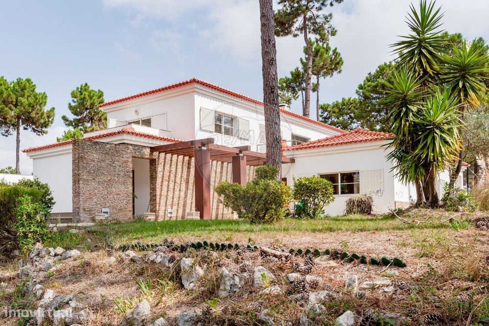 moradia T5 na Herdade da Aroeira.