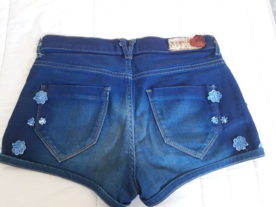 Calções de ganga da bershka como novos