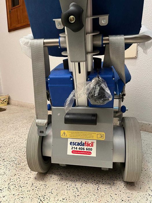 Cadeira de subir/descer escadas (como nova)