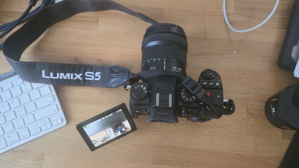 Panasonic Lumix S5 + obiektyw 20-60 i stało ogniskowy 50 + bateria dod