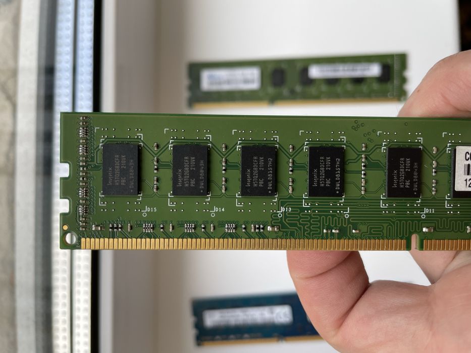 Оперативна памʼять DDR3 16GB Hynix 4 по 4GB на 1600 Mhz