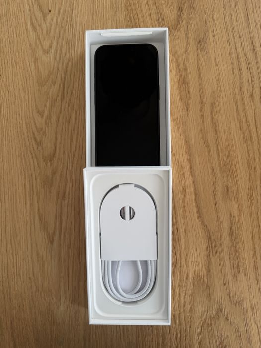 Iphone 16 pro, 256gb, bateria 99%