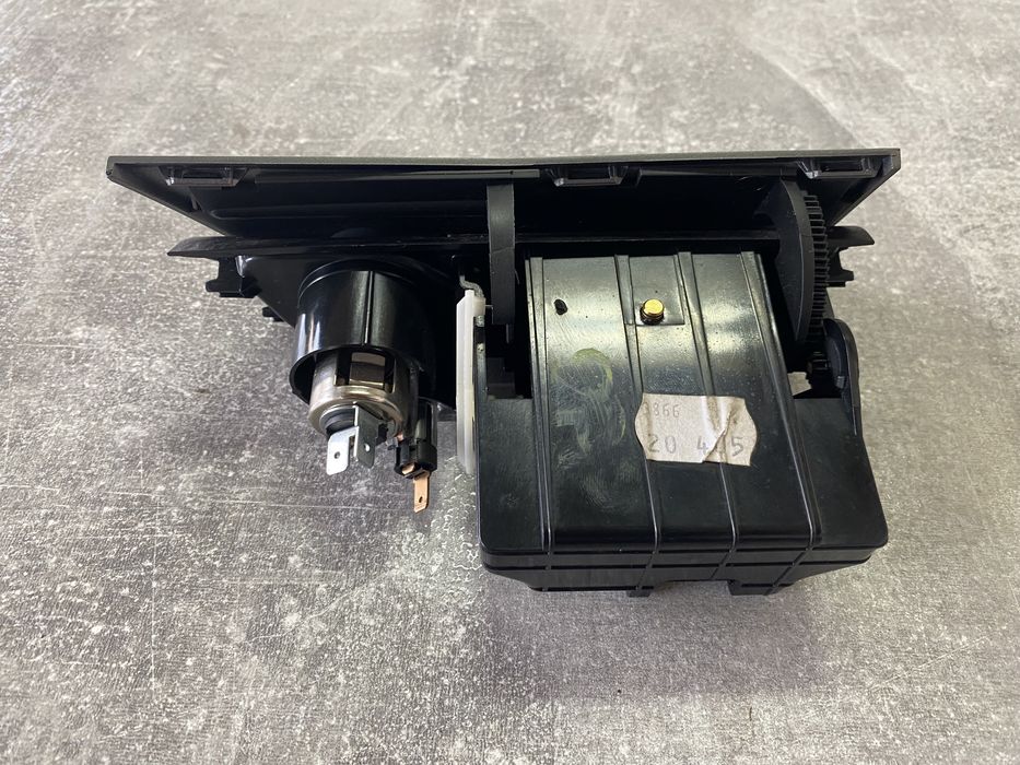 Попильничка Опель Астра H пепельница Opel