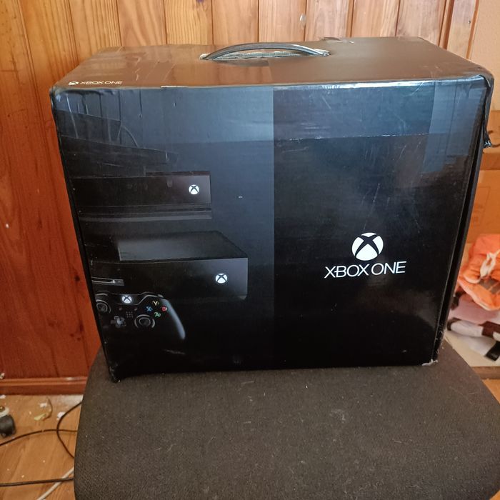 Xbox One com Kinect + comando + jogo