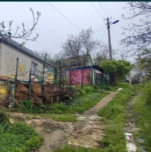 Продам дачний будиночок р-н Братського СТ Південне