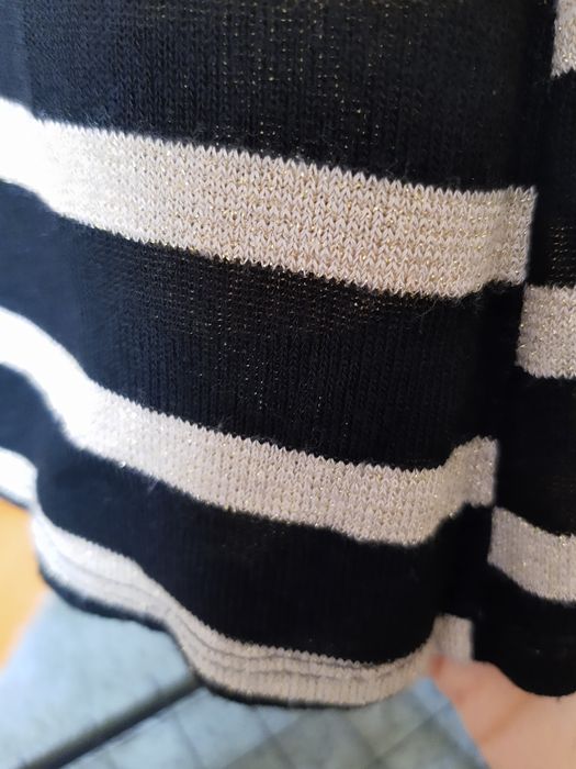 Bluzka w pasy ze złotą nitką