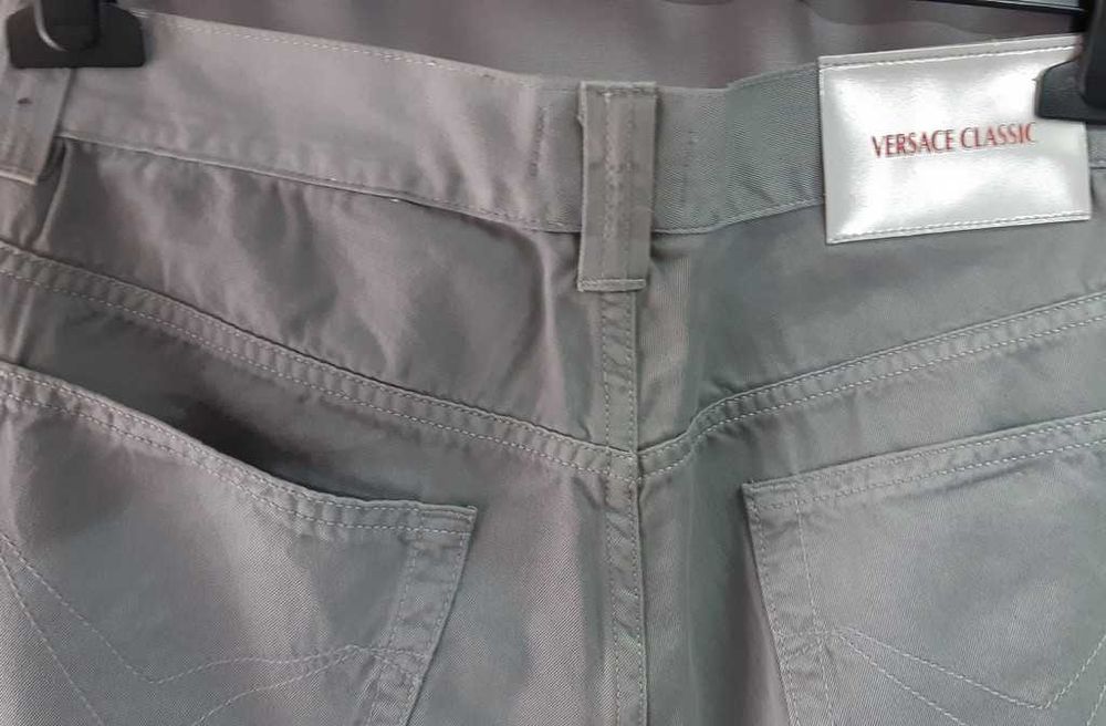 Джинсы женские Versace