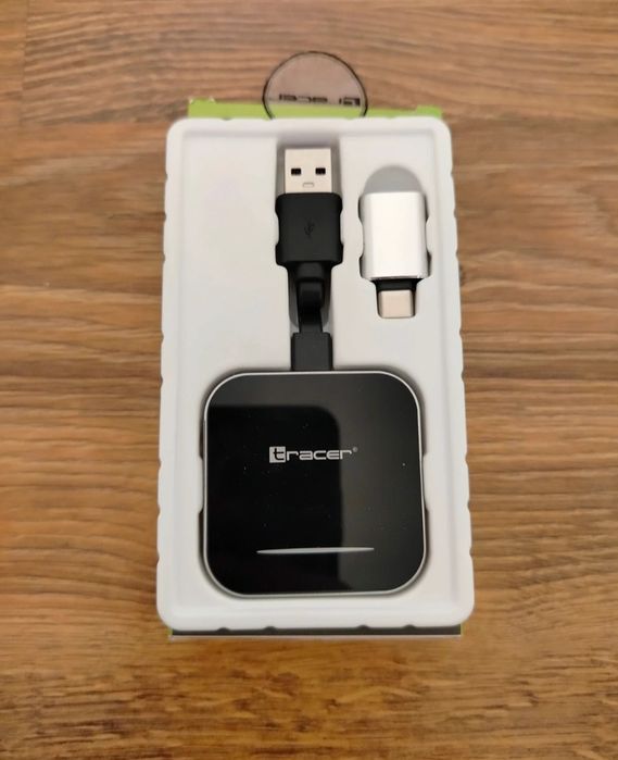 Adapter do auta Tracer