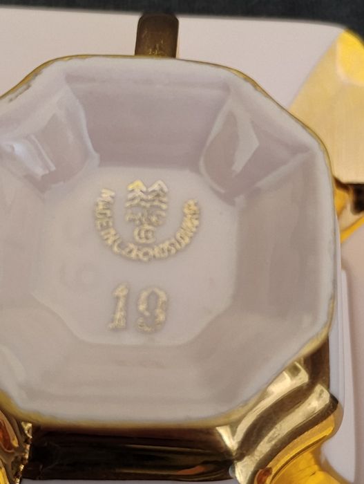 Filiżanka różowa porcelana