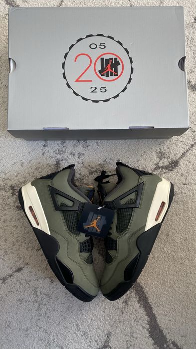 Jordan 4 Retro OG SP Undefeated