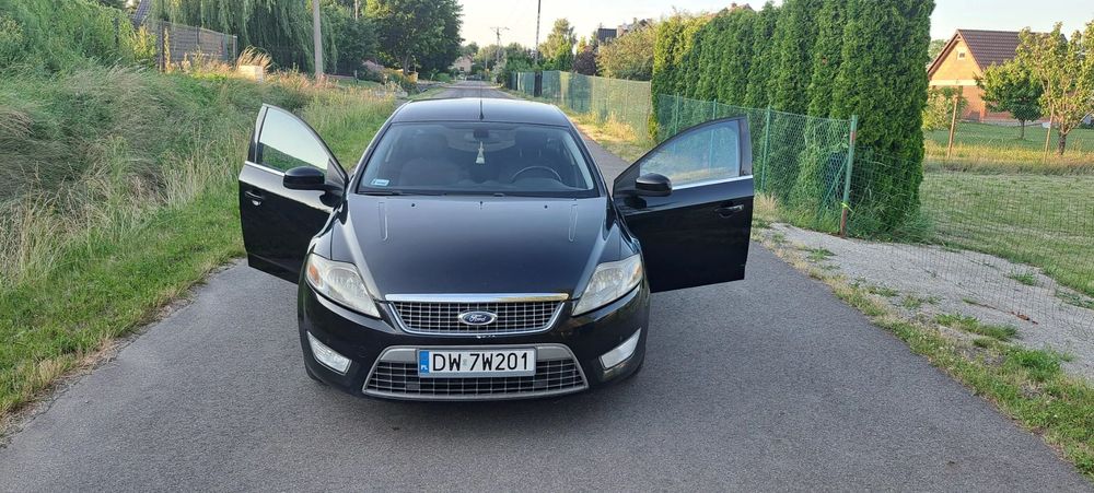Ford Mondeo Ford Mondeo 2.0 TDCi, 130KM, Titanium, Converse Plus, Automat.