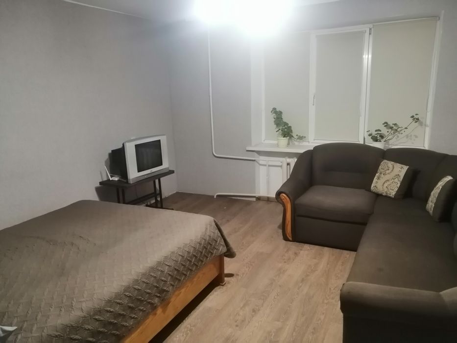 Канів. 1 кімн. квартира, 4 спальних місця 2+2