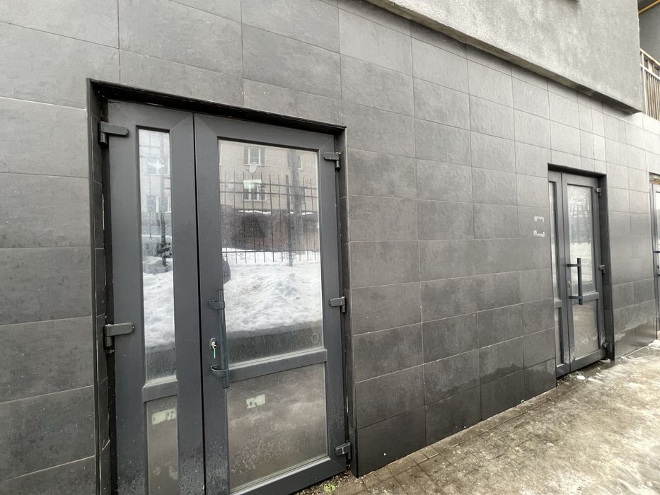 Продаж  напівпідвального  приміщення