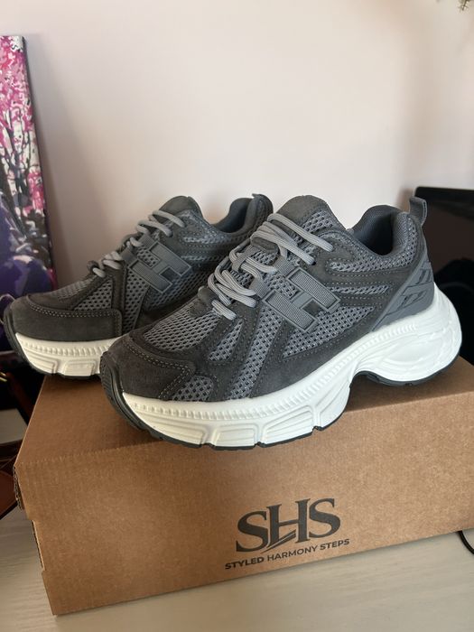 Кросівки кроси літо весна сірі