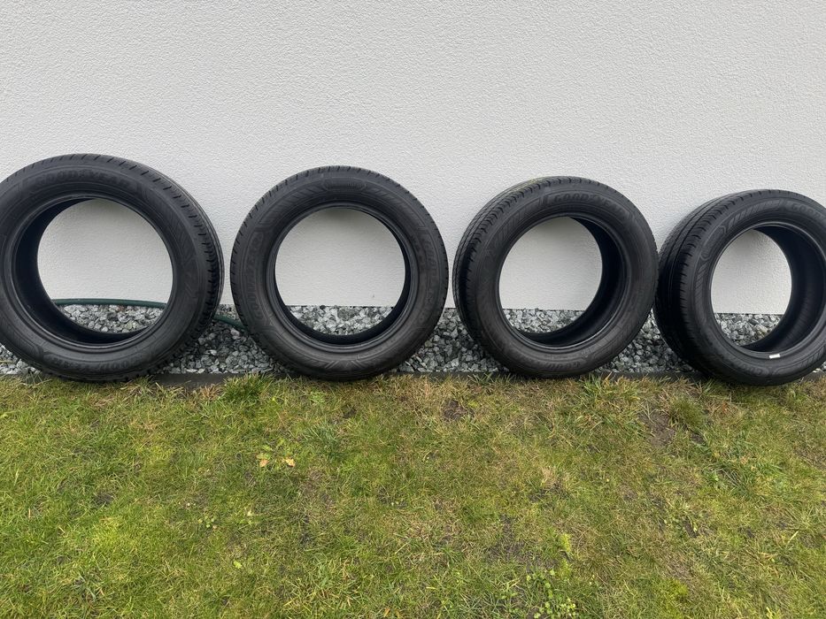 Sprzedam opony Goodyear EfficientGrip CARGO 2 215/60R17C