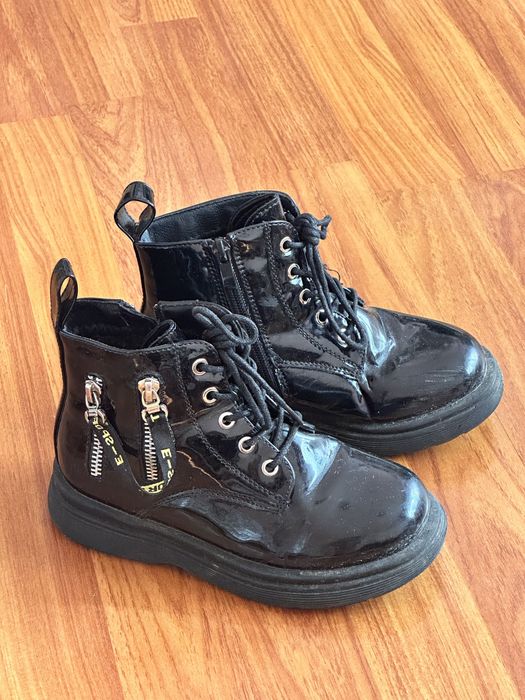 Ботінки дівочі