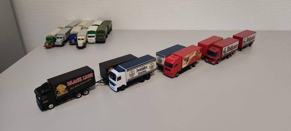 Колекція масштабних моделей авто вантажівок. Масштаб 1:87.