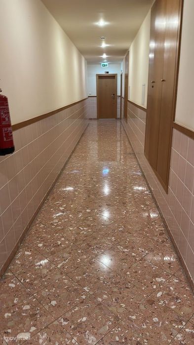 Apartamento T1 com lugar de parqueamento e piscina