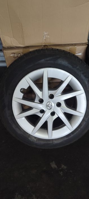 Koła letnie Alufelgi opony r16  do toyota 5x114