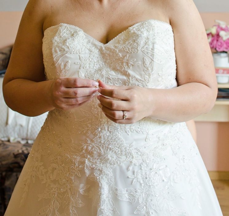 Suknia ślubna r. 40/42