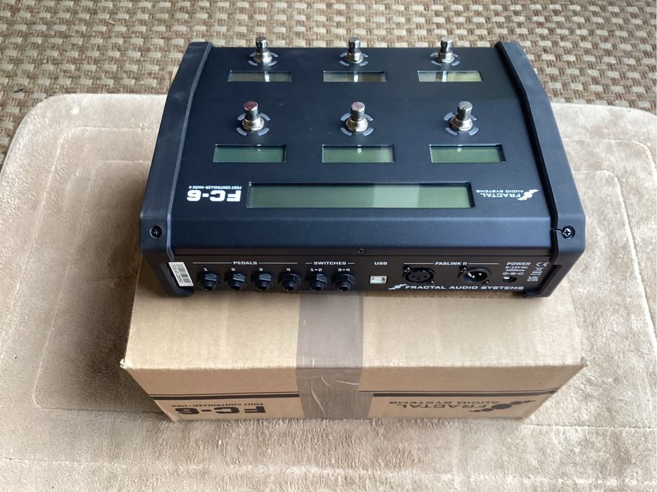 Fractal FC 6 midi footcontroller