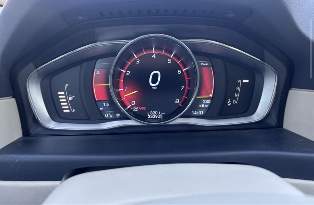 Volvo xc70 2013 3.0 бензин турбо 305 к.с.