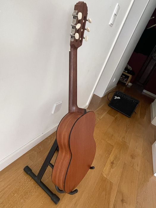 Guitarra classica com saco e stand
