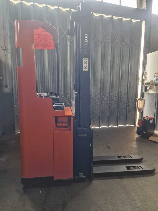 Empilhador/Stacker com elevação livre a 4.150mm