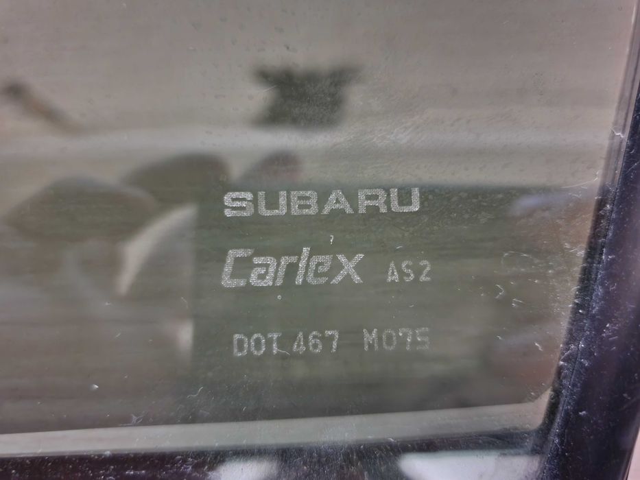 Subaru impreza v gk gt 17 - стекло левой передней двери оригинал