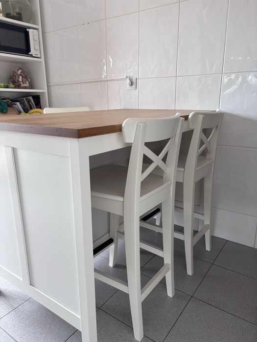 Ilha de cozinha + 3 bancos