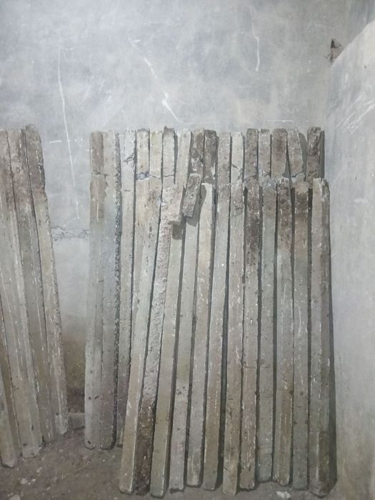 Стовпчики бетонні б/у