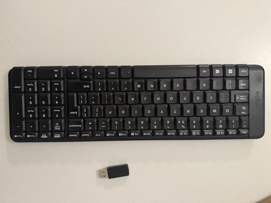 Brzprzewodowa klawiatura logitech