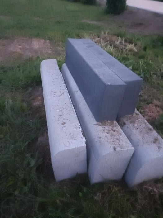 Obrzeże wjazdowe 3 sztuki