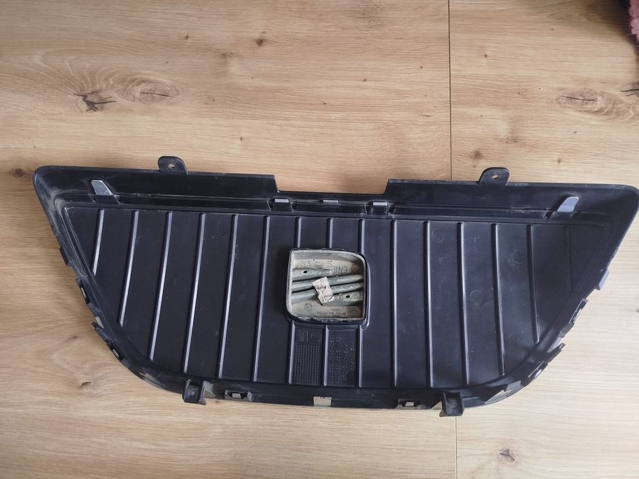 Atrapa grill Seat Ibiza IV 08-12 6J0853654B