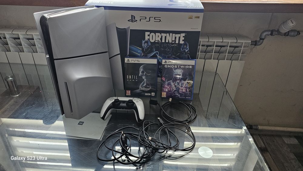 Play Station 5 z napędem 1TB + PAD + KABLE + GRY