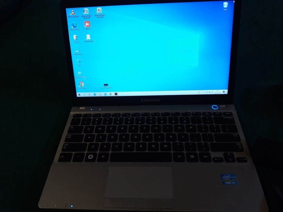 Sprzedam laptop Samsung 13 cali