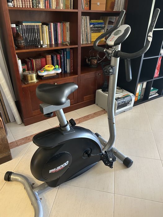 Stationary Bicycle455280395519928320