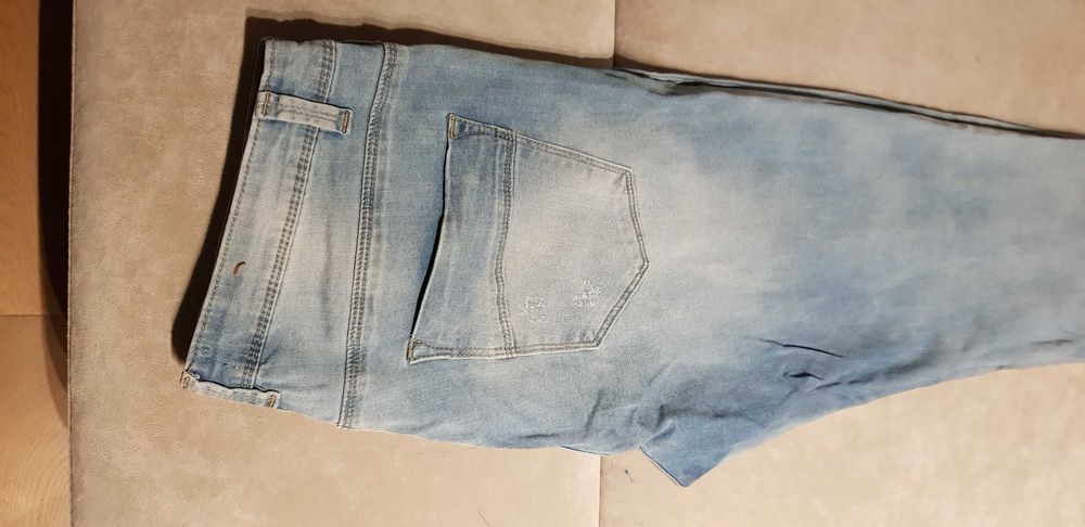 Jeansy, HOUSE, spodnie damskie 42. Fason : proste,lużne.