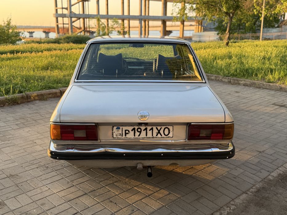 BMW E12 M20B20 1981