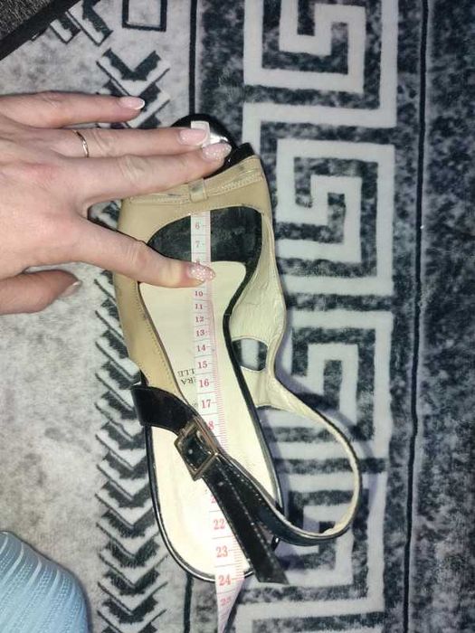 buty na obcasie rozm. 37 firmy Gino Rossi