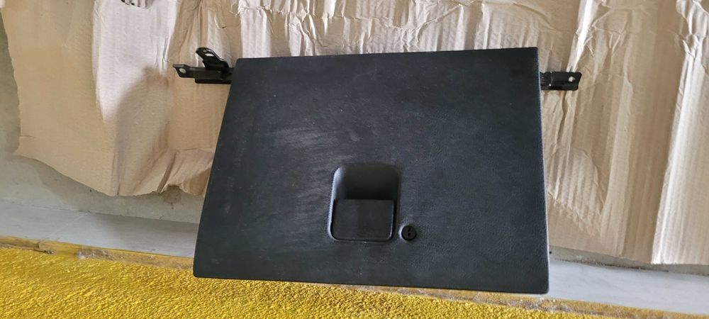 Porta Luvas mx5 NA