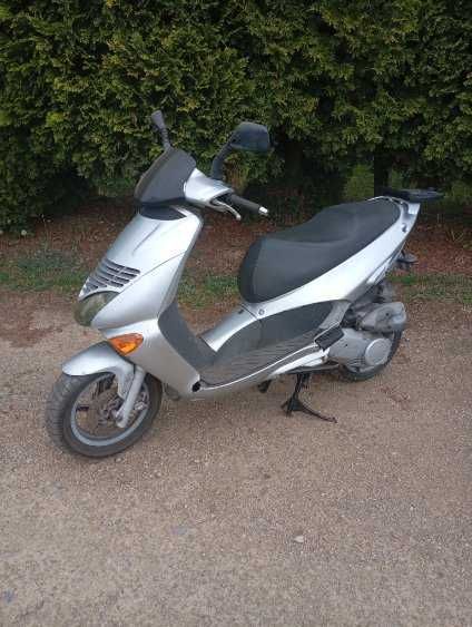 Aprilia Leonardo 125